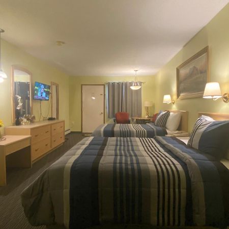 Ranchland Inn Nanton エクステリア 写真