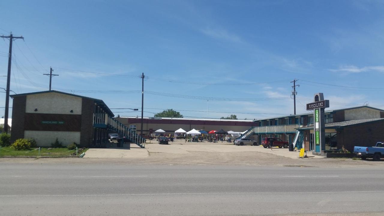 Ranchland Inn Nanton エクステリア 写真