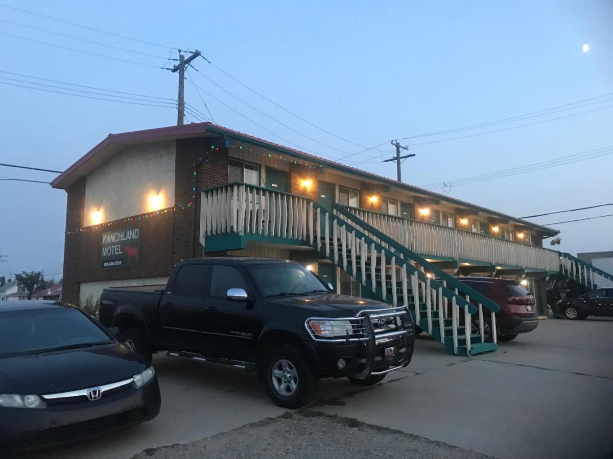 Ranchland Inn Nanton エクステリア 写真