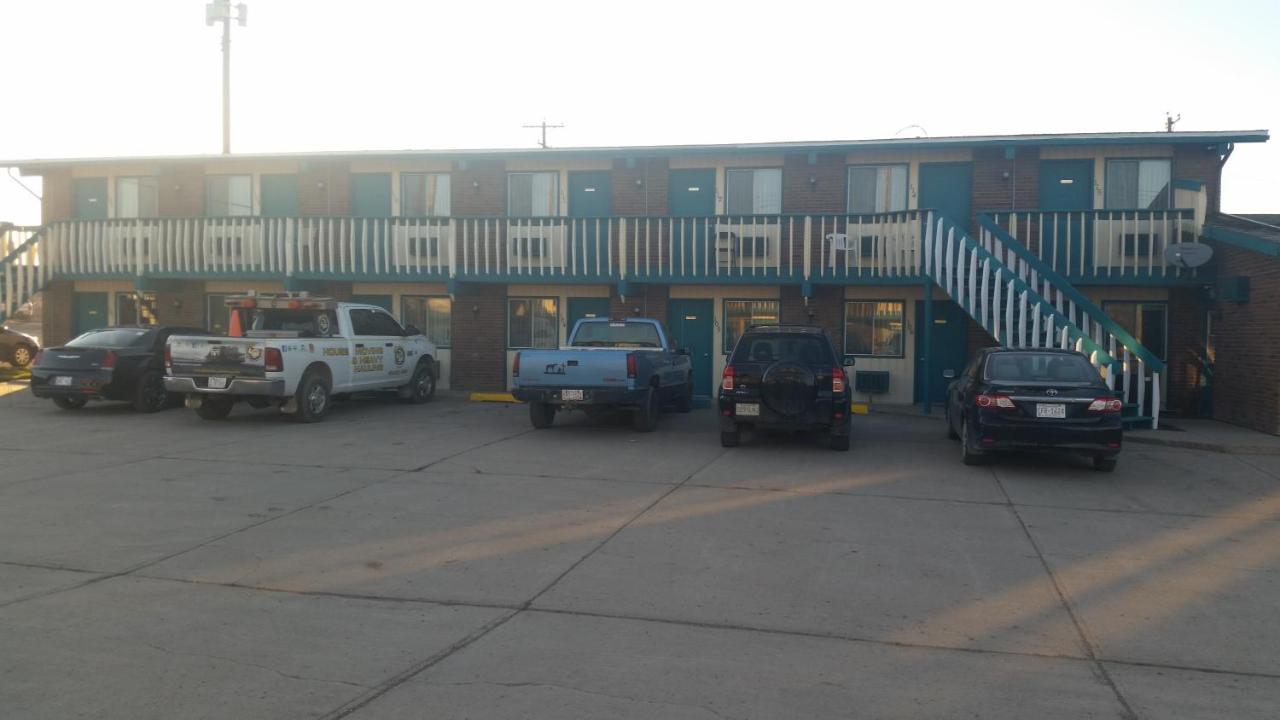 Ranchland Inn Nanton エクステリア 写真