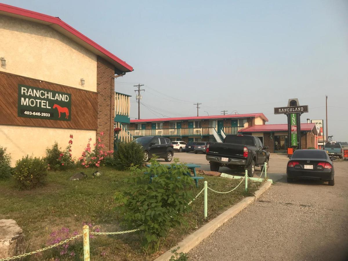 Ranchland Inn Nanton エクステリア 写真