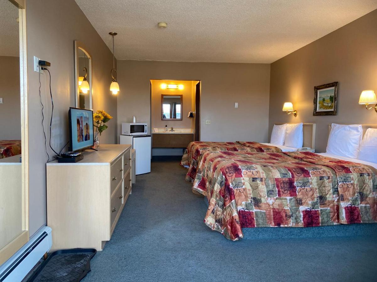Ranchland Inn Nanton エクステリア 写真