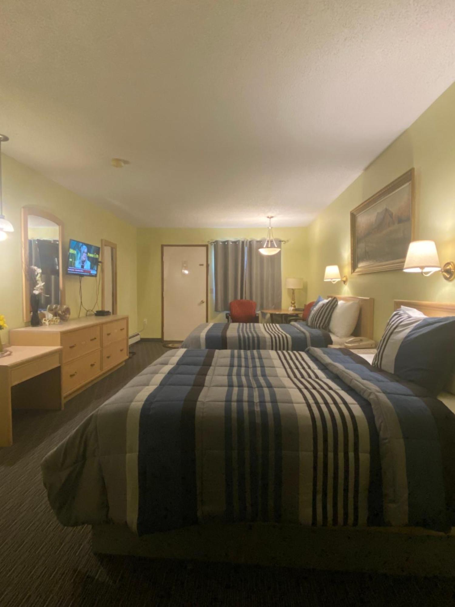 Ranchland Inn Nanton エクステリア 写真