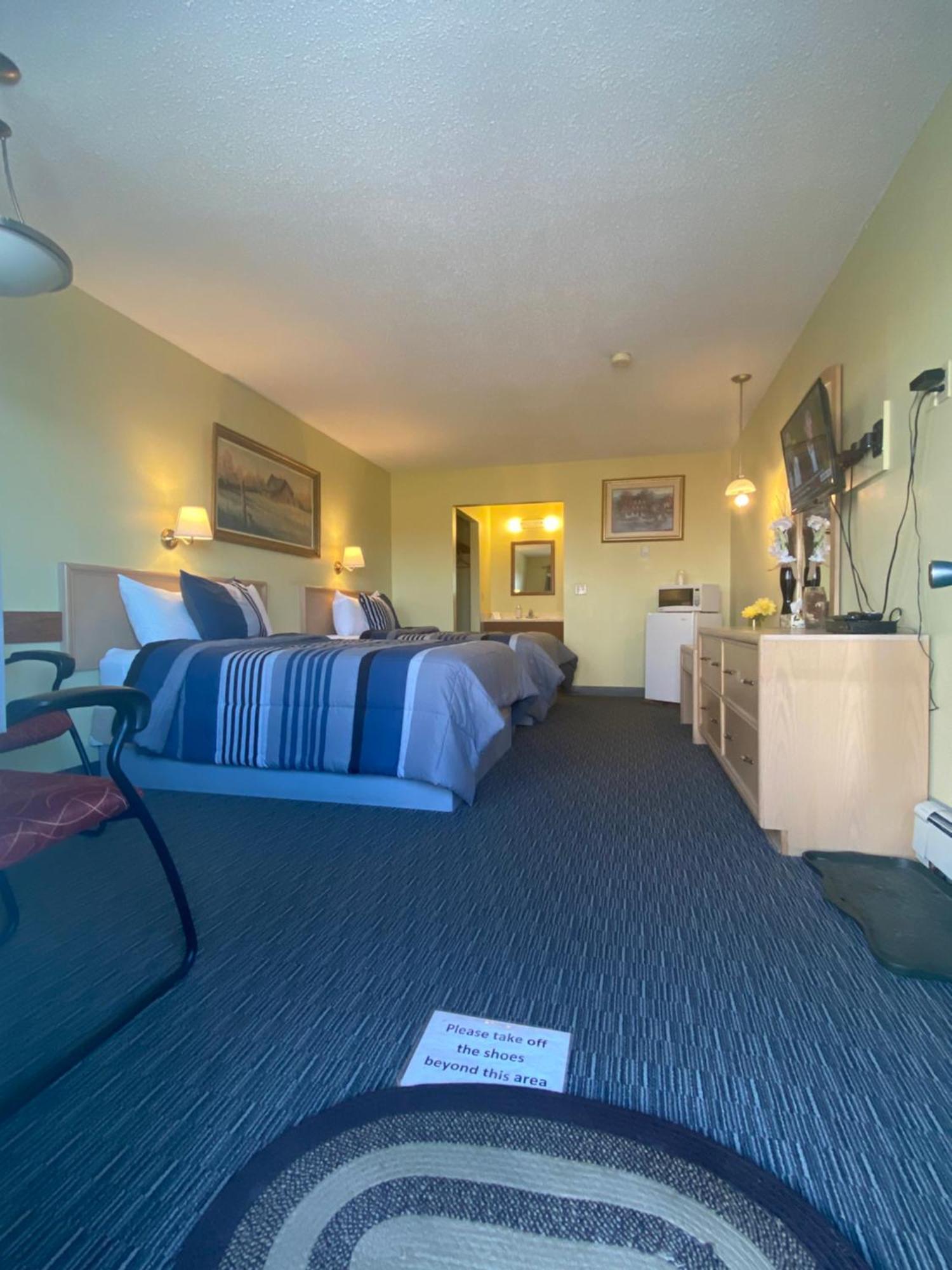 Ranchland Inn Nanton エクステリア 写真