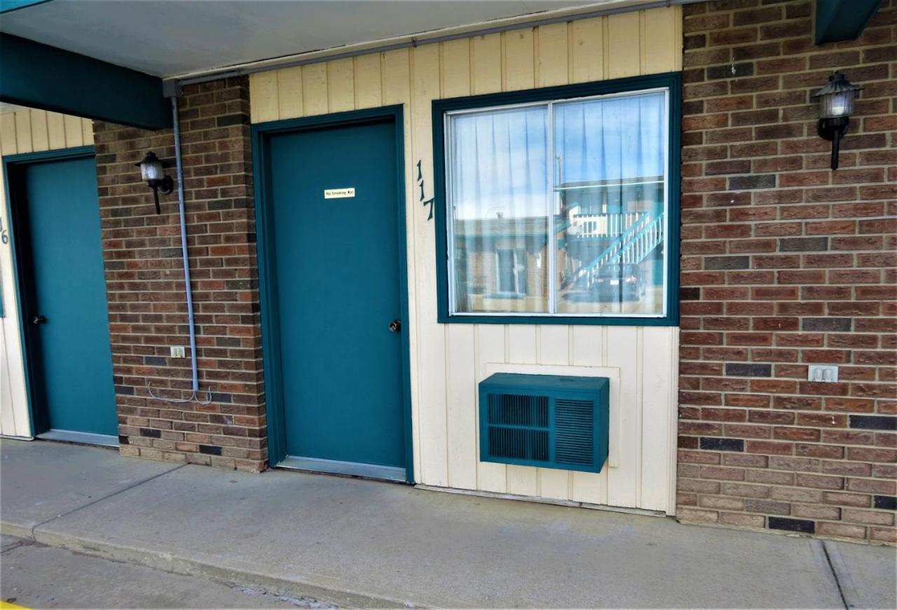 Ranchland Inn Nanton エクステリア 写真